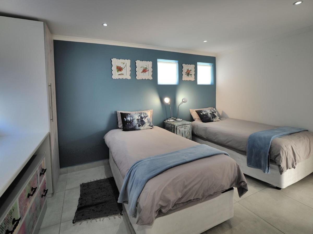 Waterland Lodge Hout Bay Extérieur photo
